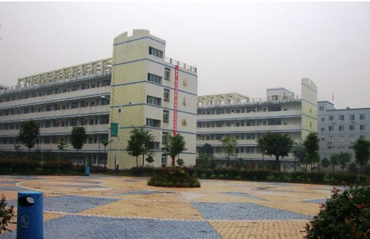 南部东坝中学