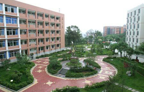 四川师范大学附属实验学校