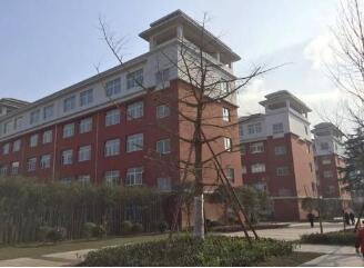 万源市中学