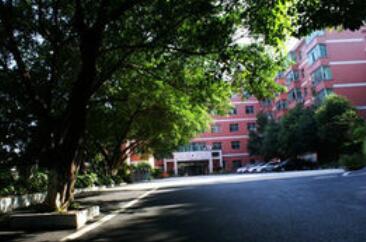 涪陵师范学院附属中学校