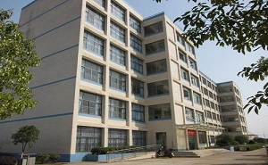 广州市白云区颜乐天纪念中学
