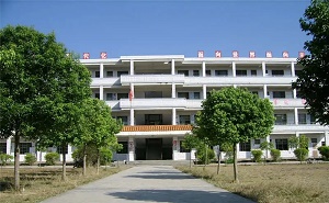 梅县龙虎中学
