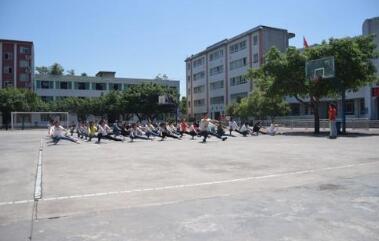 高县落润乡中学