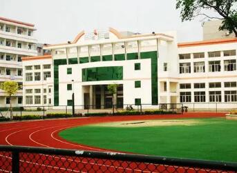 姜堰市第三中学